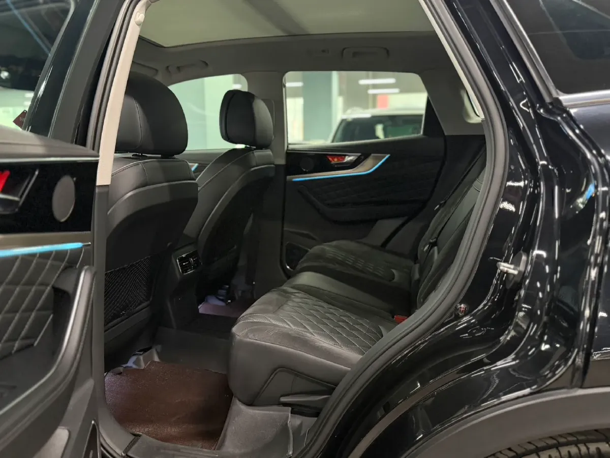 2022 HongQi HS5 2.0T 224HP L4 6AT,autocango,china used car exporter,china ev exporter,chinese used car exporter,chinese used ev exporter