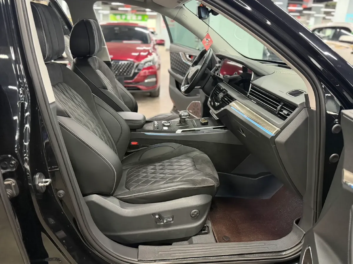 2022 HongQi HS5 2.0T 224HP L4 6AT,autocango,china used car exporter,china ev exporter,chinese used car exporter,chinese used ev exporter