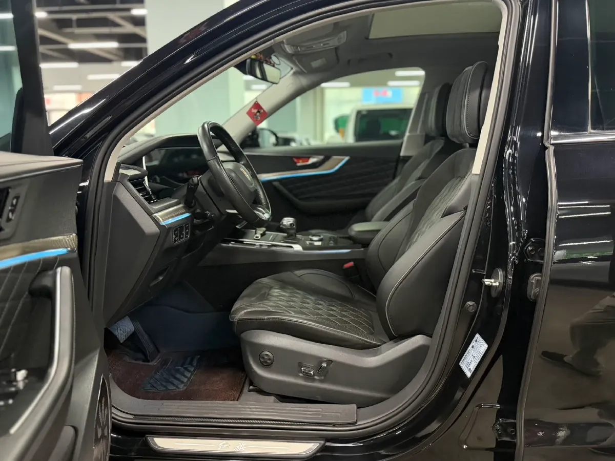 2022 HongQi HS5 2.0T 224HP L4 6AT,autocango,china used car exporter,china ev exporter,chinese used car exporter,chinese used ev exporter
