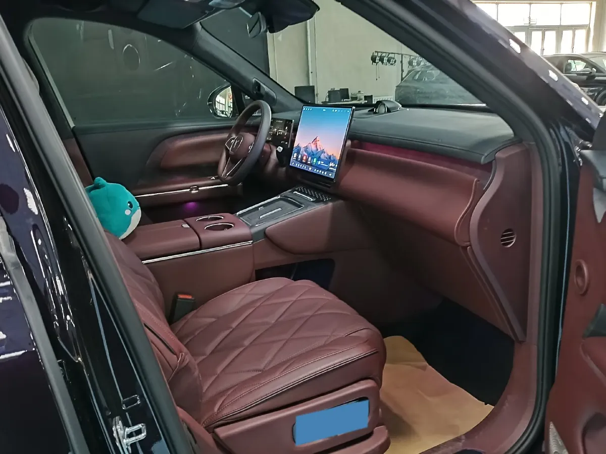 2026 Voyah TaiShan 1.5T 150HP L4 PHEV,autocango,china used car exporter,china ev exporter,chinese used car exporter,chinese used ev exporter