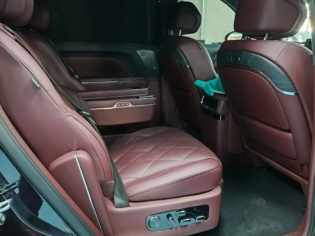 2026 Voyah TaiShan 1.5T 150HP L4 PHEV,autocango,china used car exporter,china ev exporter,chinese used car exporter,chinese used ev exporter