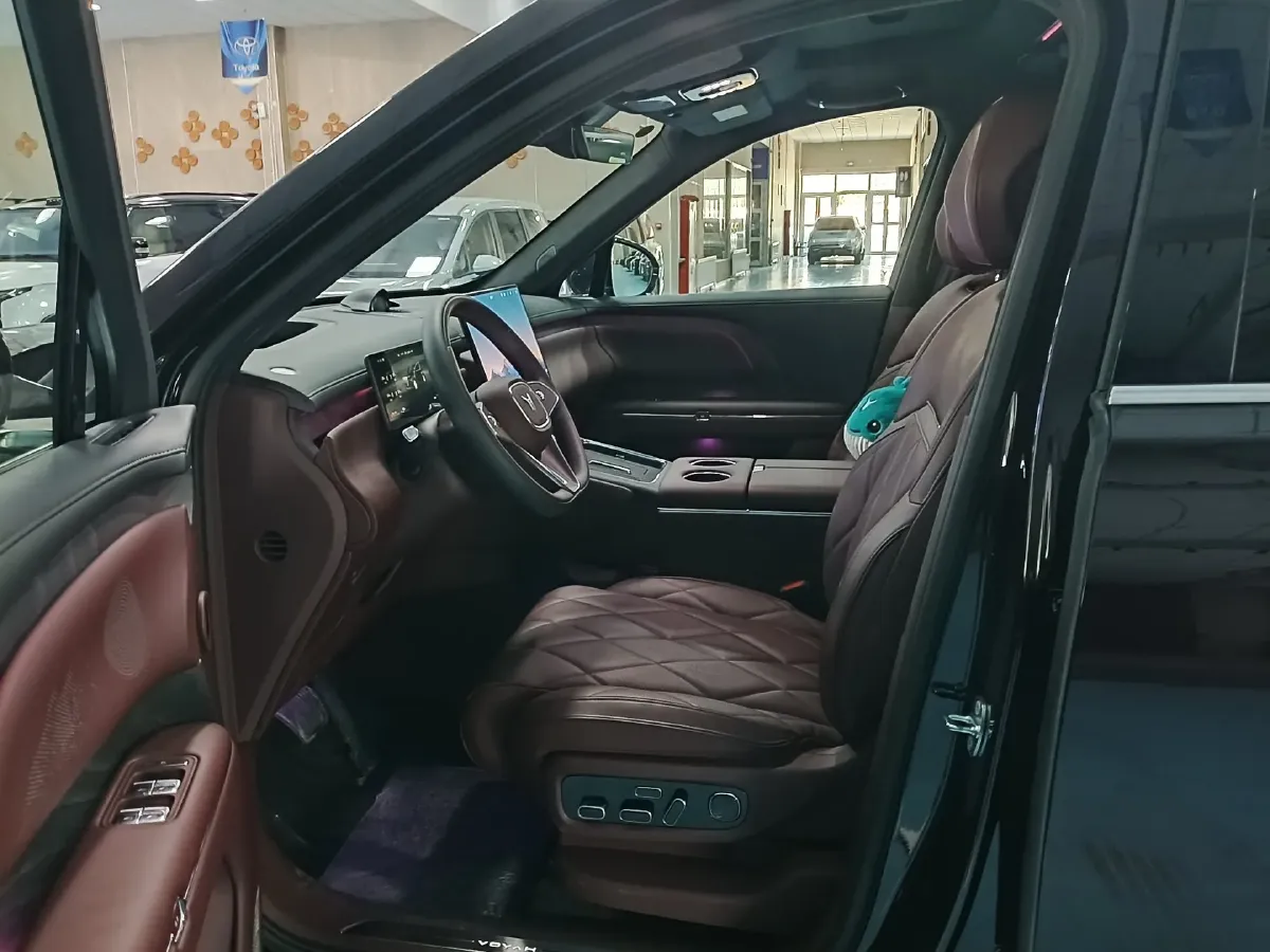 2026 Voyah TaiShan 1.5T 150HP L4 PHEV,autocango,china used car exporter,china ev exporter,chinese used car exporter,chinese used ev exporter