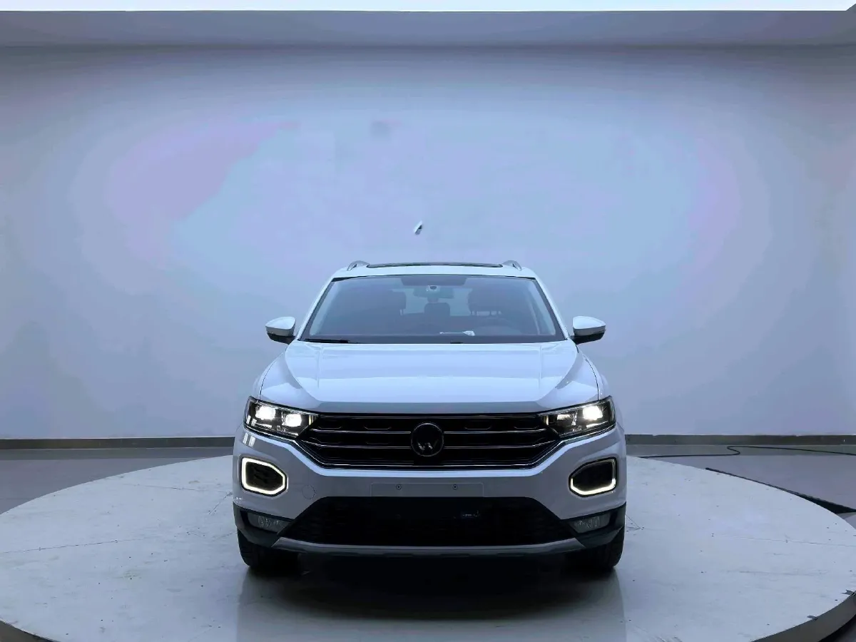 2022 Volkswagen T-Roc 1.4T 150HP L4 7DCT,autocango,china used car exporter,china ev exporter,chinese used car exporter,chinese used ev exporter