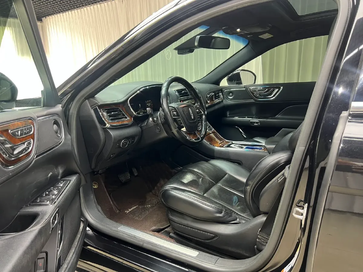 2017 Lincoln Continental 3.0T 378HP V6 6AT,autocango,china used car exporter,china ev exporter,chinese used car exporter,chinese used ev exporter