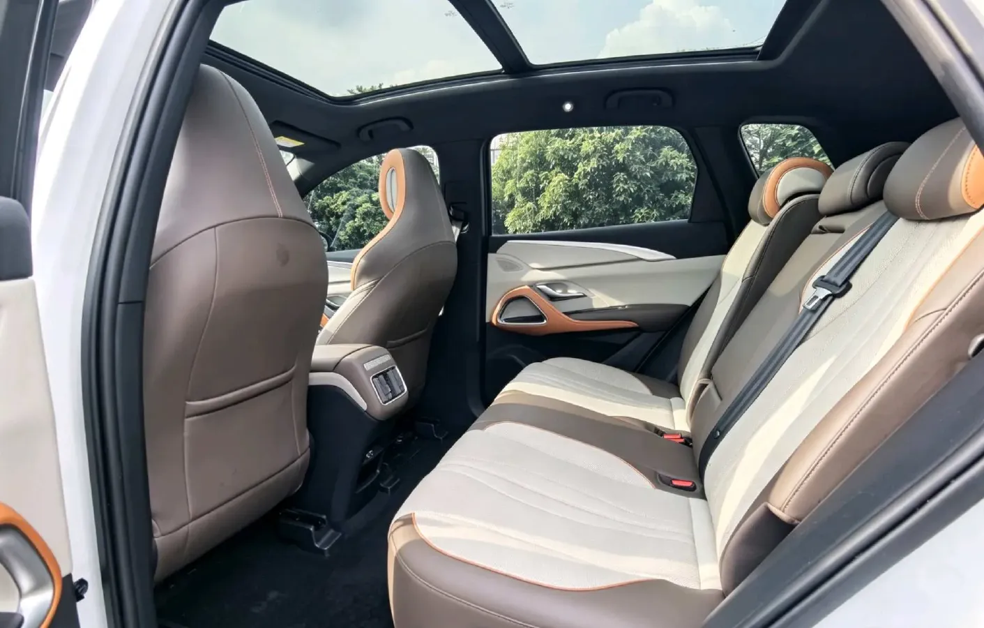 2023 BYD Song Pro 1.5L 110HP L4 E-CVT PHEV 18.3KWH,autocango,china used car exporter,china ev exporter,chinese used car exporter,chinese used ev exporter