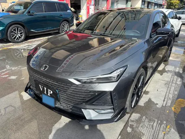 2023 ChangAn UNI-V 1.5T 188HP L4 7DCT,autocango,china used car exporter,china ev exporter,chinese used car exporter,chinese used ev exporter