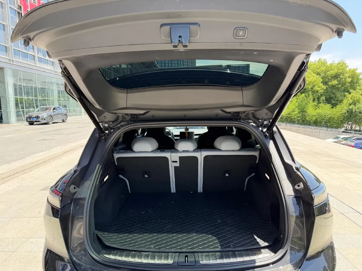 2024 NIO ES6 BEV 100KWH,autocango,china used car exporter,china ev exporter,chinese used car exporter,chinese used ev exporter