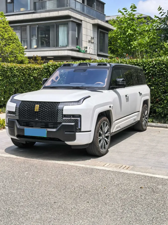 2025 YangWang U8 L REEV 272HP REEV,autocango,china used car exporter,china ev exporter,chinese used car exporter,chinese used ev exporter