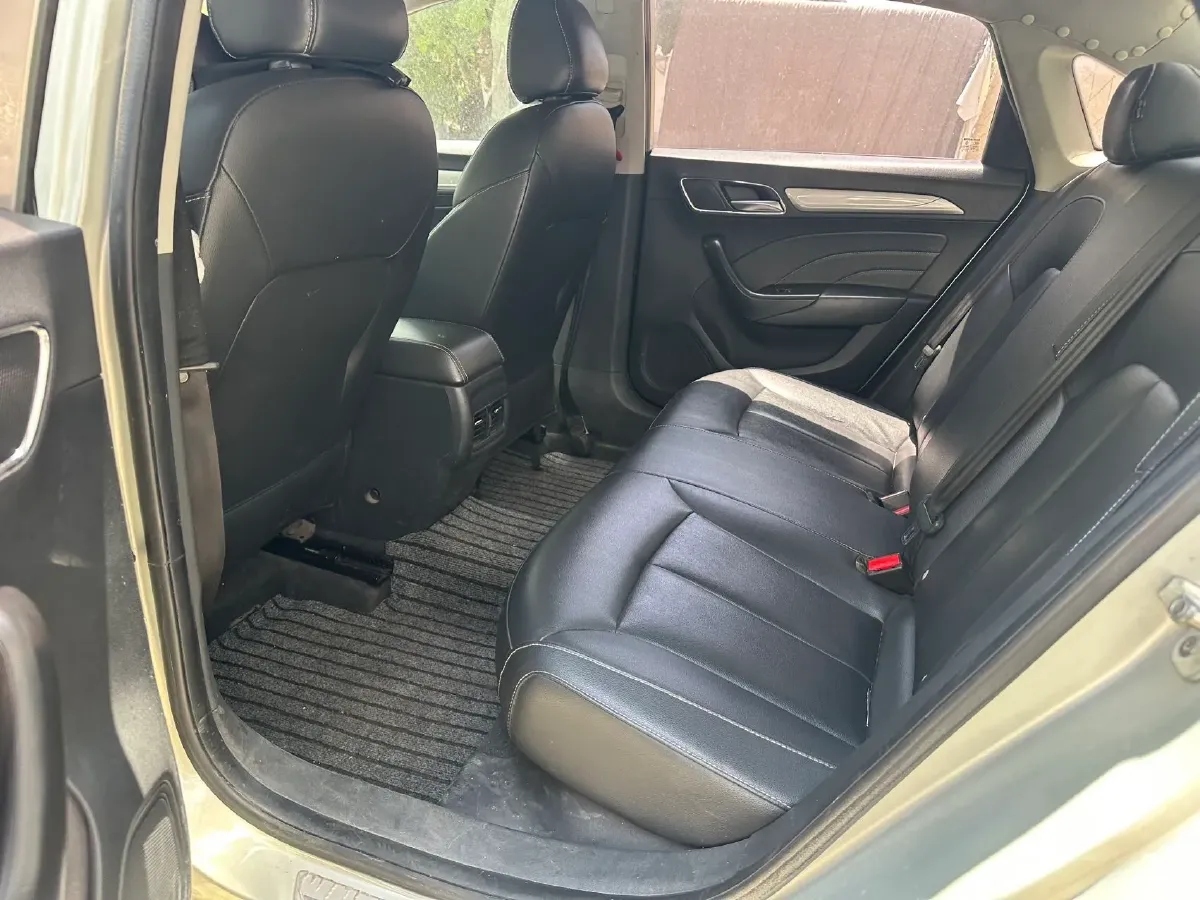 2017 Roewe i6 1.0T 125HP L3 2AT PHEV,autocango,china used car exporter,china ev exporter,chinese used car exporter,chinese used ev exporter