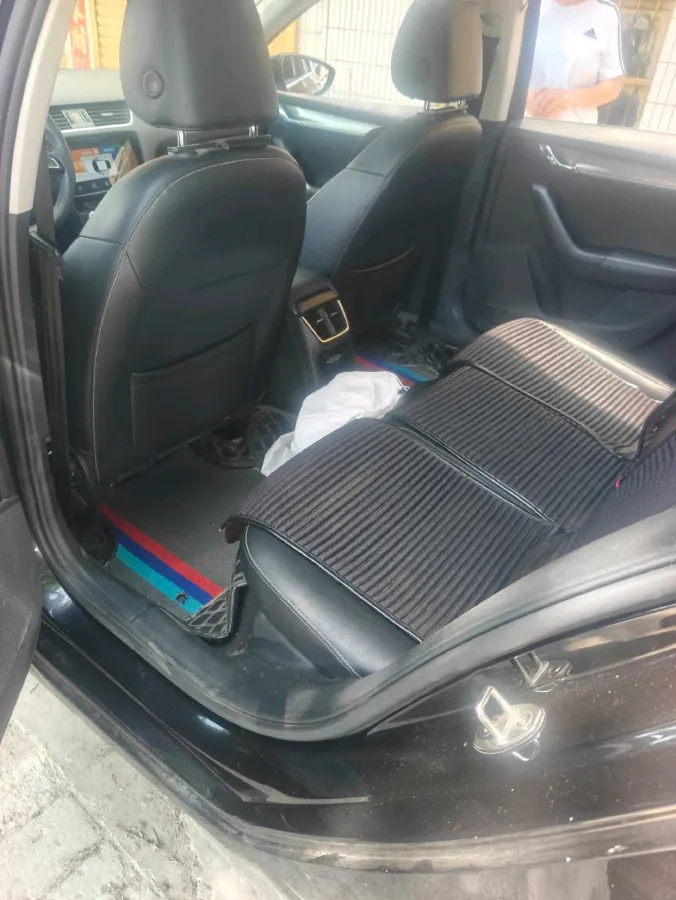 2019 Skoda Octavia 1.5L 113HP L4 5MT,autocango,china used car exporter,china ev exporter,chinese used car exporter,chinese used ev exporter