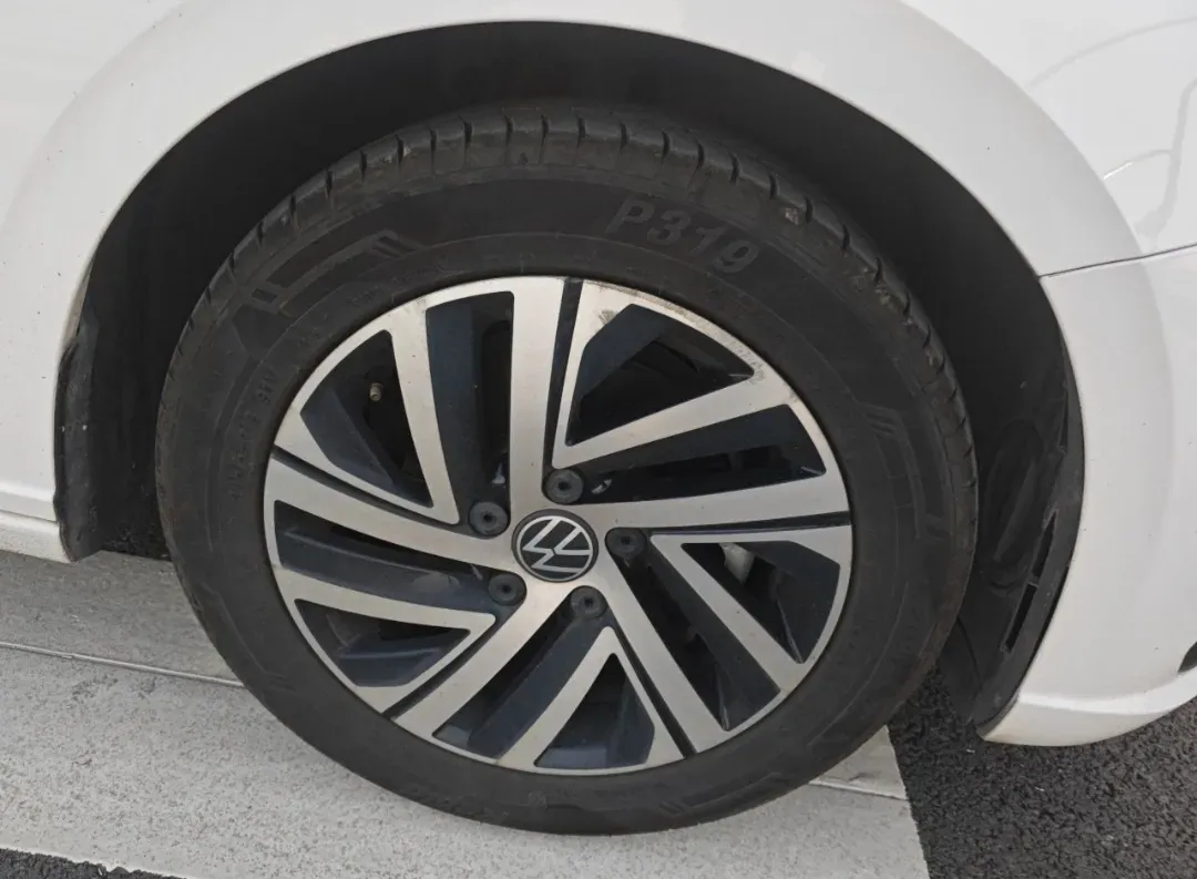 2022 Bestune B70 2.0T 224HP L4 6AT,autocango,china used car exporter,china ev exporter,chinese used car exporter,chinese used ev exporter