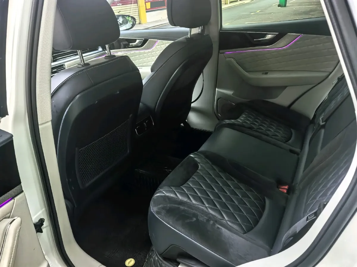 2019 HongQi HS5 2.0T 224HP L4 6AT,autocango,china used car exporter,china ev exporter,chinese used car exporter,chinese used ev exporter