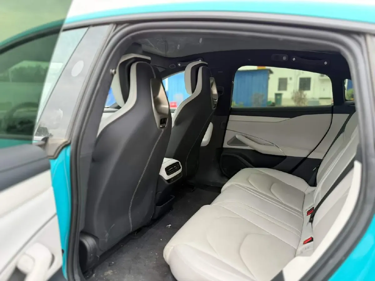 2024 MI SU7 BEV 101KWH,autocango,china used car exporter,china ev exporter,chinese used car exporter,chinese used ev exporter