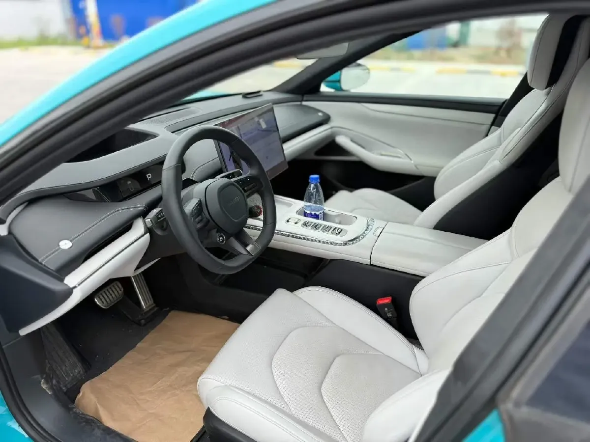 2024 MI SU7 BEV 101KWH,autocango,china used car exporter,china ev exporter,chinese used car exporter,chinese used ev exporter