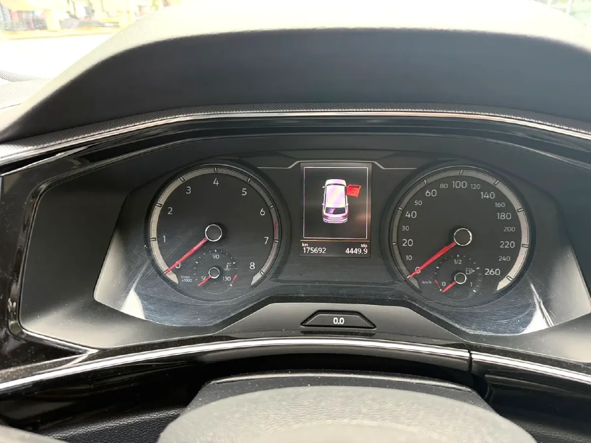 2019 Jeep Cherokee 2.0T 234HP L4 9AT,autocango,china used car exporter,china ev exporter,chinese used car exporter,chinese used ev exporter
