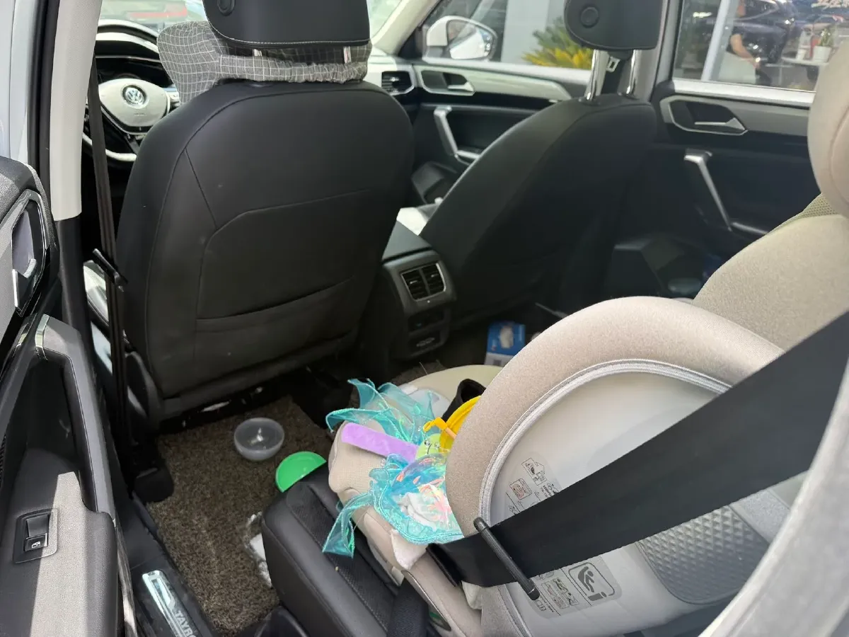 2019 Jeep Cherokee 2.0T 234HP L4 9AT,autocango,china used car exporter,china ev exporter,chinese used car exporter,chinese used ev exporter