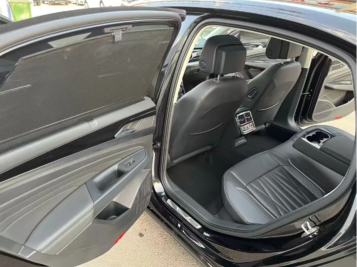 2024 Volkswagen Passat 2.0T 186HP L4 7DCT,autocango,china used car exporter,china ev exporter,chinese used car exporter,chinese used ev exporter