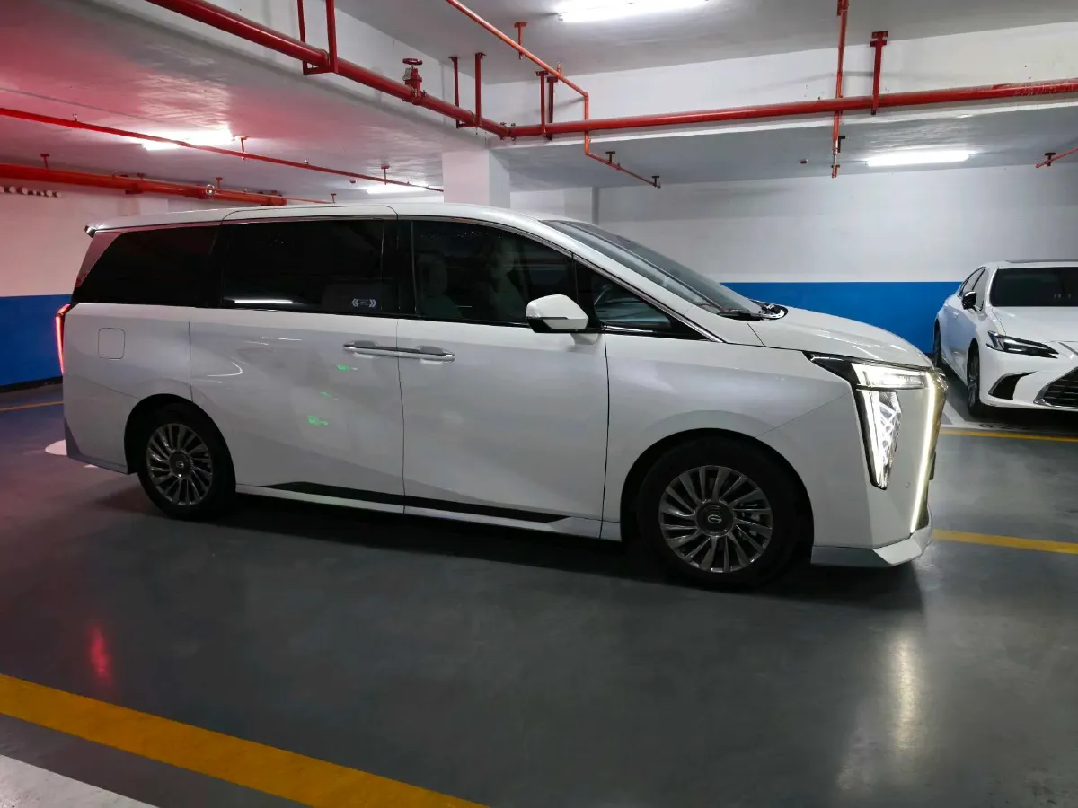2023 GAC Trumpchi M8 2.0T 252HP L4 8AT,autocango,china used car exporter,china ev exporter,chinese used car exporter,chinese used ev exporter