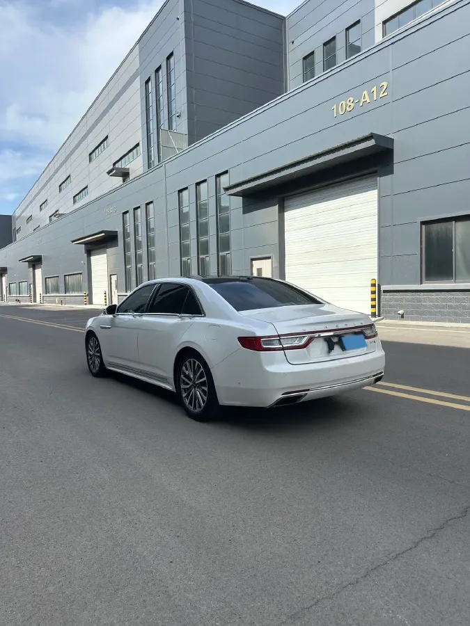 2017 Lincoln Continental 2.0T 261HP L4 6AT,autocango,china used car exporter,china ev exporter,chinese used car exporter,chinese used ev exporter