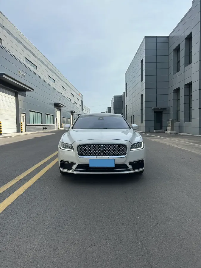 2017 Lincoln Continental 2.0T 261HP L4 6AT,autocango,china used car exporter,china ev exporter,chinese used car exporter,chinese used ev exporter