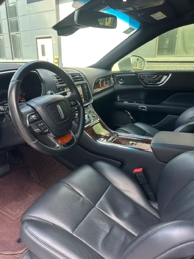 2017 Lincoln Continental 2.0T 261HP L4 6AT,autocango,china used car exporter,china ev exporter,chinese used car exporter,chinese used ev exporter