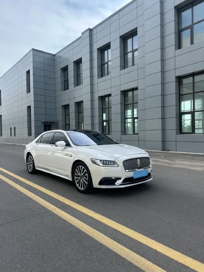 2017 Lincoln Continental 2.0T 261HP L4 6AT,autocango,china used car exporter,china ev exporter,chinese used car exporter,chinese used ev exporter