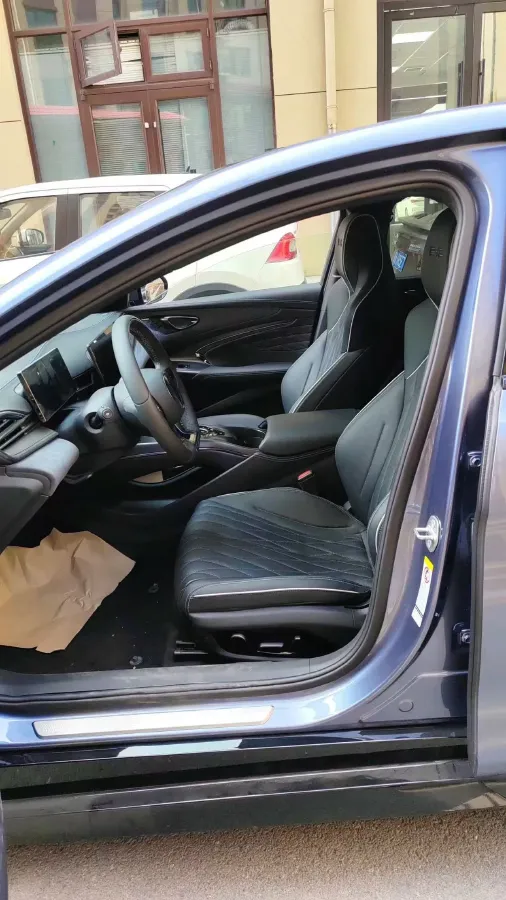 2022 AITO AITO M5 Range Extended 125HP REEV 40KWH,autocango,china used car exporter,china ev exporter,chinese used car exporter,chinese used ev exporter