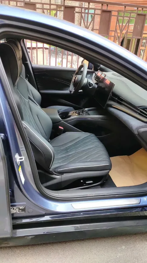 2022 AITO AITO M5 Range Extended 125HP REEV 40KWH,autocango,china used car exporter,china ev exporter,chinese used car exporter,chinese used ev exporter
