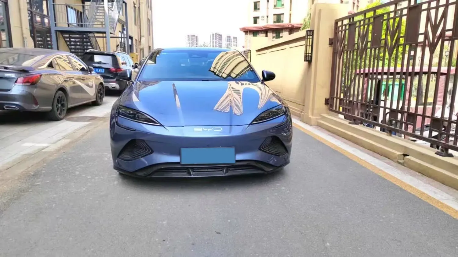 2022 AITO AITO M5 Range Extended 125HP REEV 40KWH,autocango,china used car exporter,china ev exporter,chinese used car exporter,chinese used ev exporter