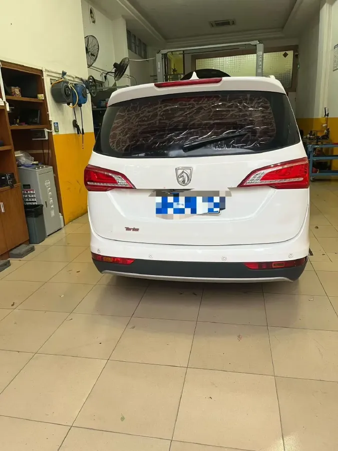 2017 BaoJun 730 1.5T 150HP L4 6MT,autocango,china used car exporter,china ev exporter,chinese used car exporter,chinese used ev exporter