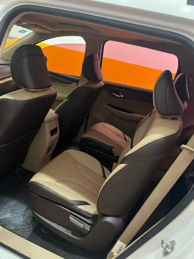 2017 BaoJun 730 1.5T 150HP L4 6MT,autocango,china used car exporter,china ev exporter,chinese used car exporter,chinese used ev exporter