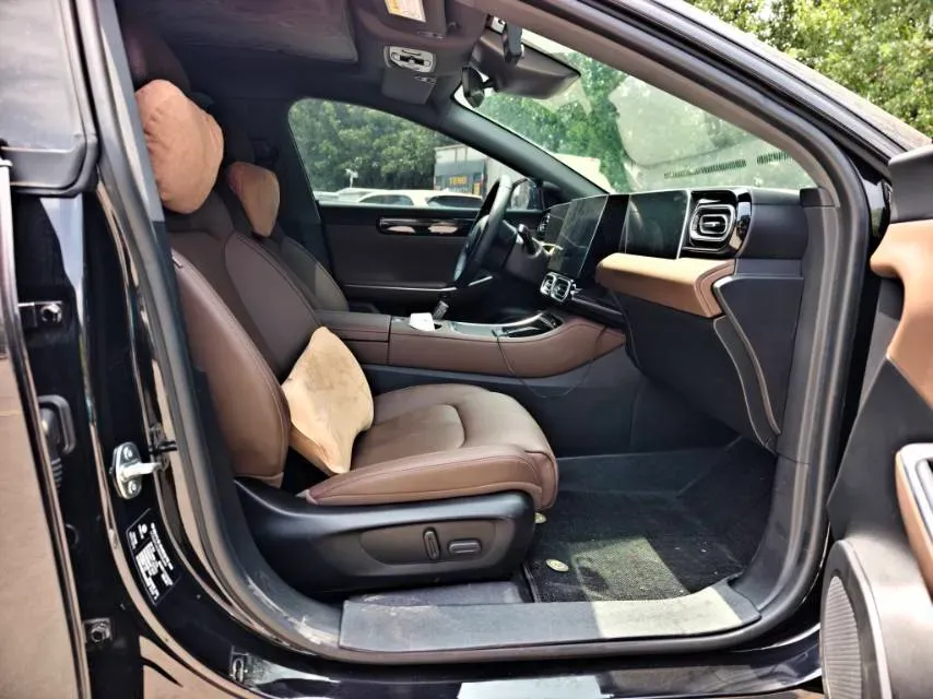 2023 Leapmotor C01 1.5L 95HP L4 REEV 43.7KWH,autocango,china used car exporter,china ev exporter,chinese used car exporter,chinese used ev exporter