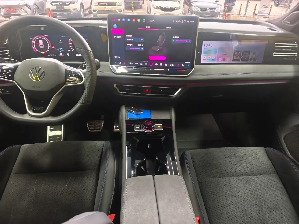 2025 Volkswagen Tiguan L 2.0T 220HP L4 7DCT,autocango,china used car exporter,china ev exporter,chinese used car exporter,chinese used ev exporter
