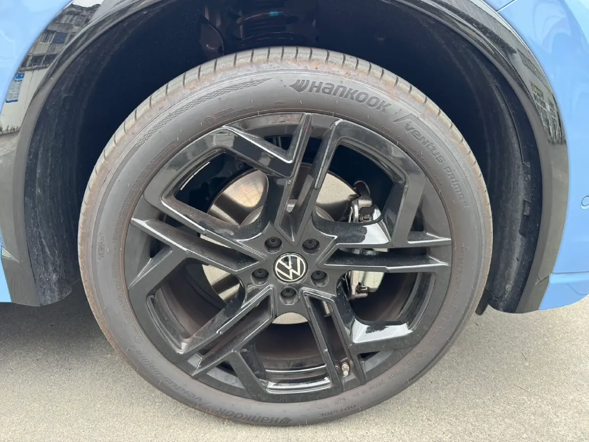 2025 Volkswagen Tiguan L 2.0T 220HP L4 7DCT,autocango,china used car exporter,china ev exporter,chinese used car exporter,chinese used ev exporter