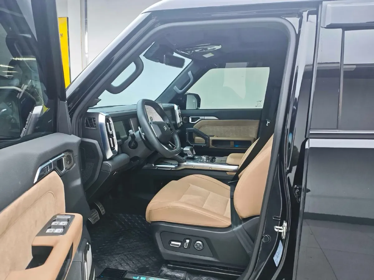2023 Jetour Traveller 2.0T 254HP L4 7DCT,autocango,china used car exporter,china ev exporter,chinese used car exporter,chinese used ev exporter