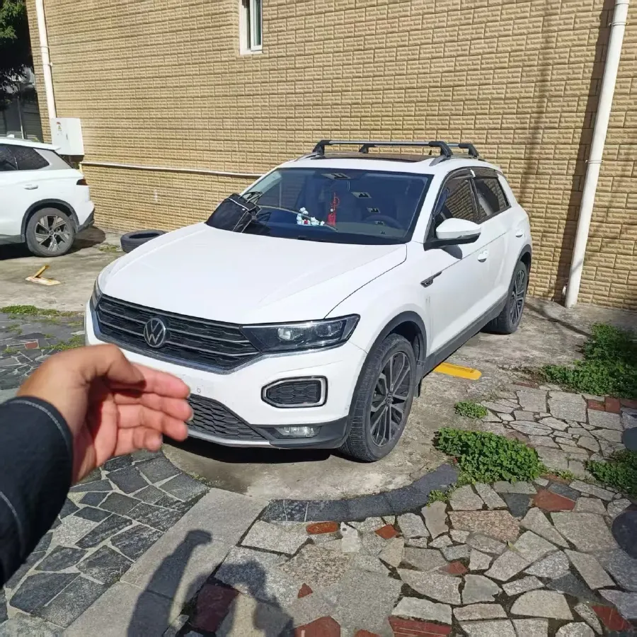 2022 Volkswagen T-Roc 1.4T 150HP L4 7DCT,autocango,china used car exporter,china ev exporter,chinese used car exporter,chinese used ev exporter
