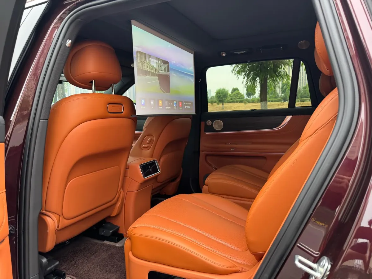 2025 AITO AITO M9 REEV 160HP REEV 52KWH,autocango,china used car exporter,china ev exporter,chinese used car exporter,chinese used ev exporter