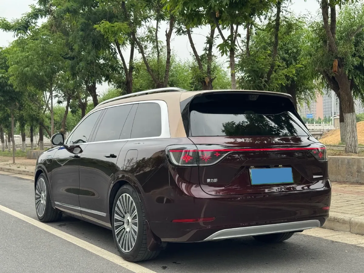 2025 AITO AITO M9 REEV 160HP REEV 52KWH,autocango,china used car exporter,china ev exporter,chinese used car exporter,chinese used ev exporter