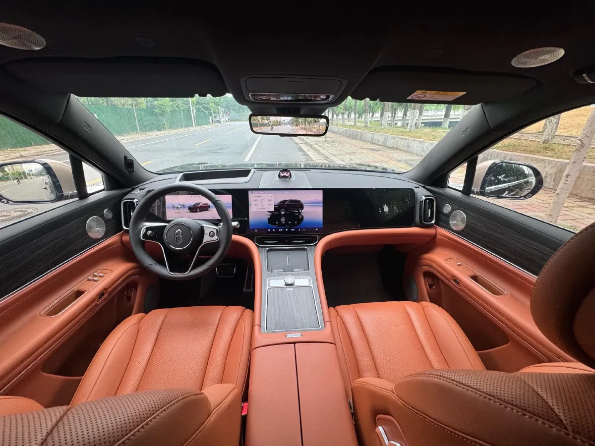 2025 AITO AITO M9 REEV 160HP REEV 52KWH,autocango,china used car exporter,china ev exporter,chinese used car exporter,chinese used ev exporter
