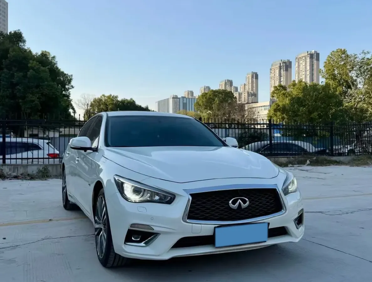 2018 Jeep Grand Commander 2.0T 265HP L4 9AT,autocango,china used car exporter,china ev exporter,chinese used car exporter,chinese used ev exporter