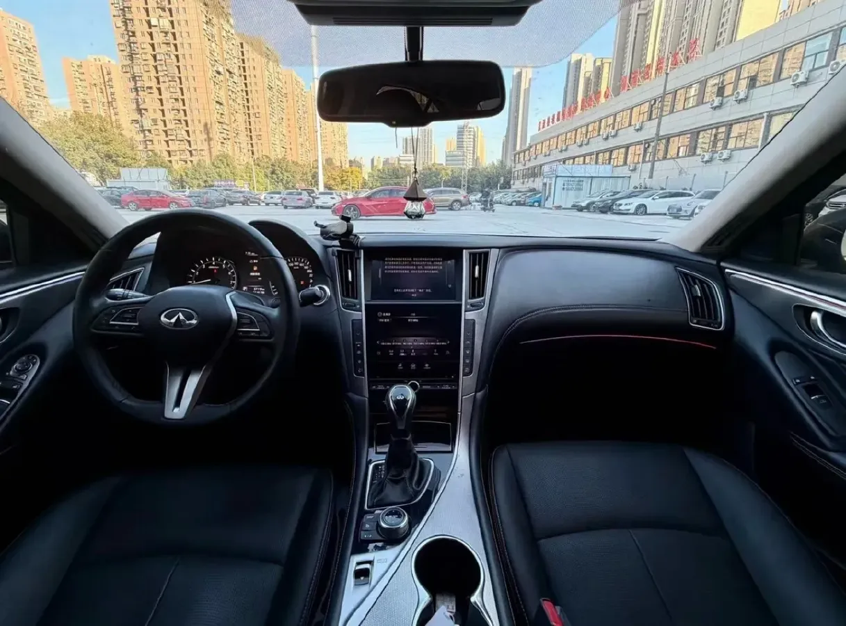 2018 Jeep Grand Commander 2.0T 265HP L4 9AT,autocango,china used car exporter,china ev exporter,chinese used car exporter,chinese used ev exporter