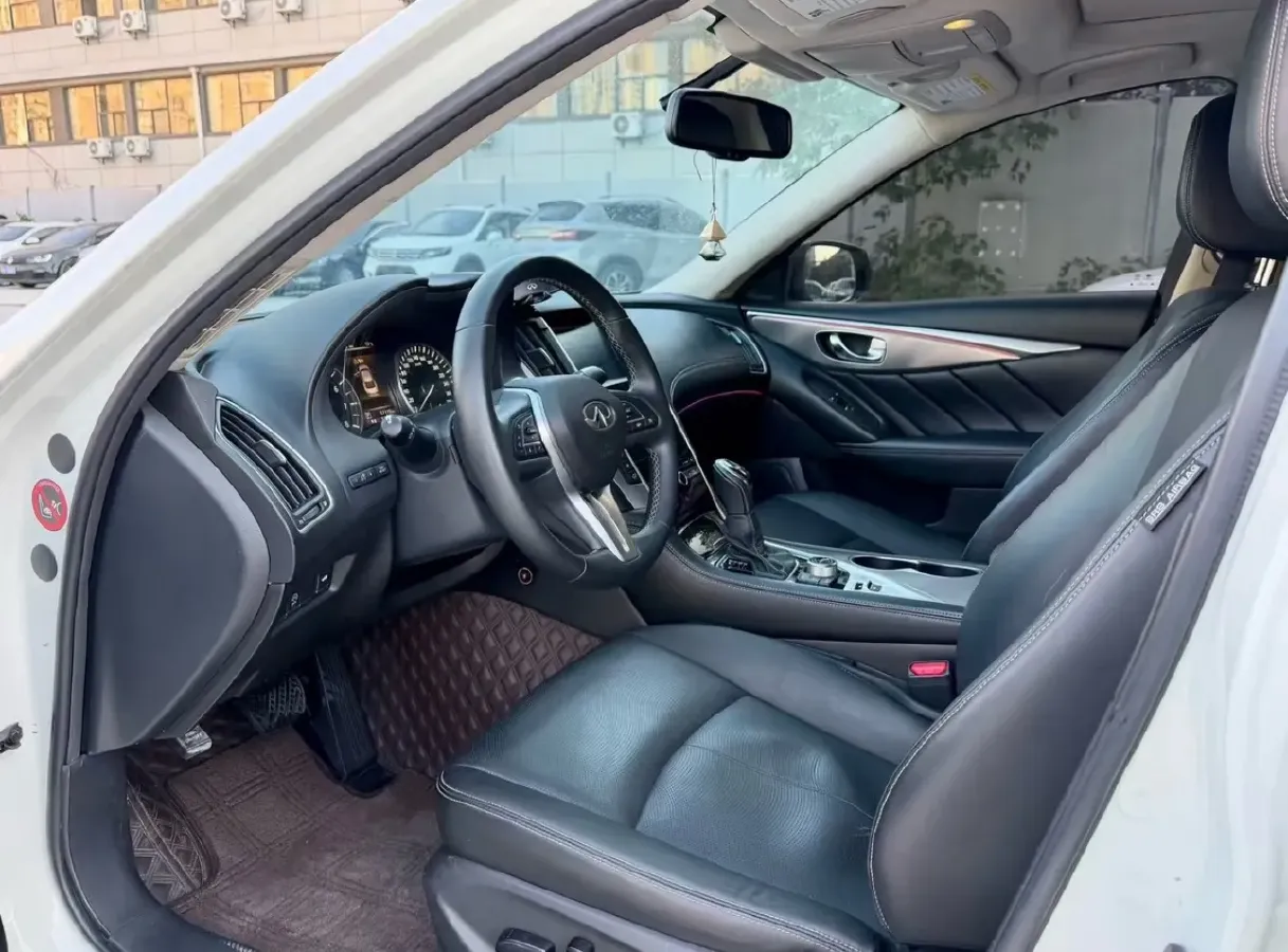 2018 Jeep Grand Commander 2.0T 265HP L4 9AT,autocango,china used car exporter,china ev exporter,chinese used car exporter,chinese used ev exporter