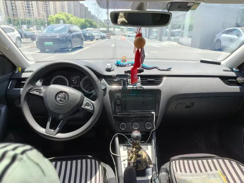 2019 Skoda Octavia 1.4T 150HP L4 7DCT,autocango,china used car exporter,china ev exporter,chinese used car exporter,chinese used ev exporter
