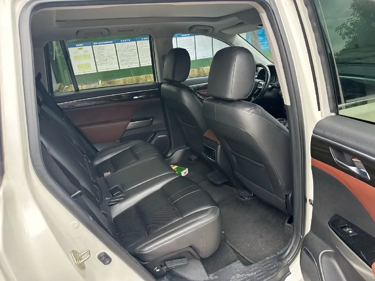2017 GAC Trumpchi GS8 2.0T 201HP L4 6AT,autocango,china used car exporter,china ev exporter,chinese used car exporter,chinese used ev exporter