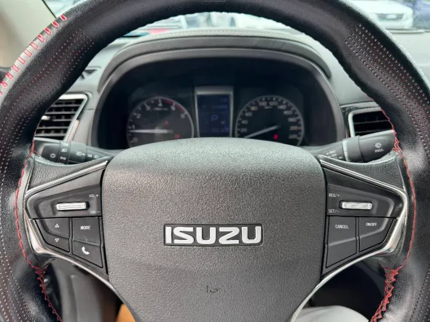 2019 Isuzu D-MAX 3.0T 177HP L4 6AT,autocango,china used car exporter,china ev exporter,chinese used car exporter,chinese used ev exporter
