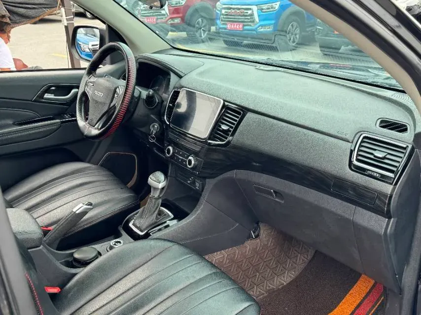 2019 Isuzu D-MAX 3.0T 177HP L4 6AT,autocango,china used car exporter,china ev exporter,chinese used car exporter,chinese used ev exporter