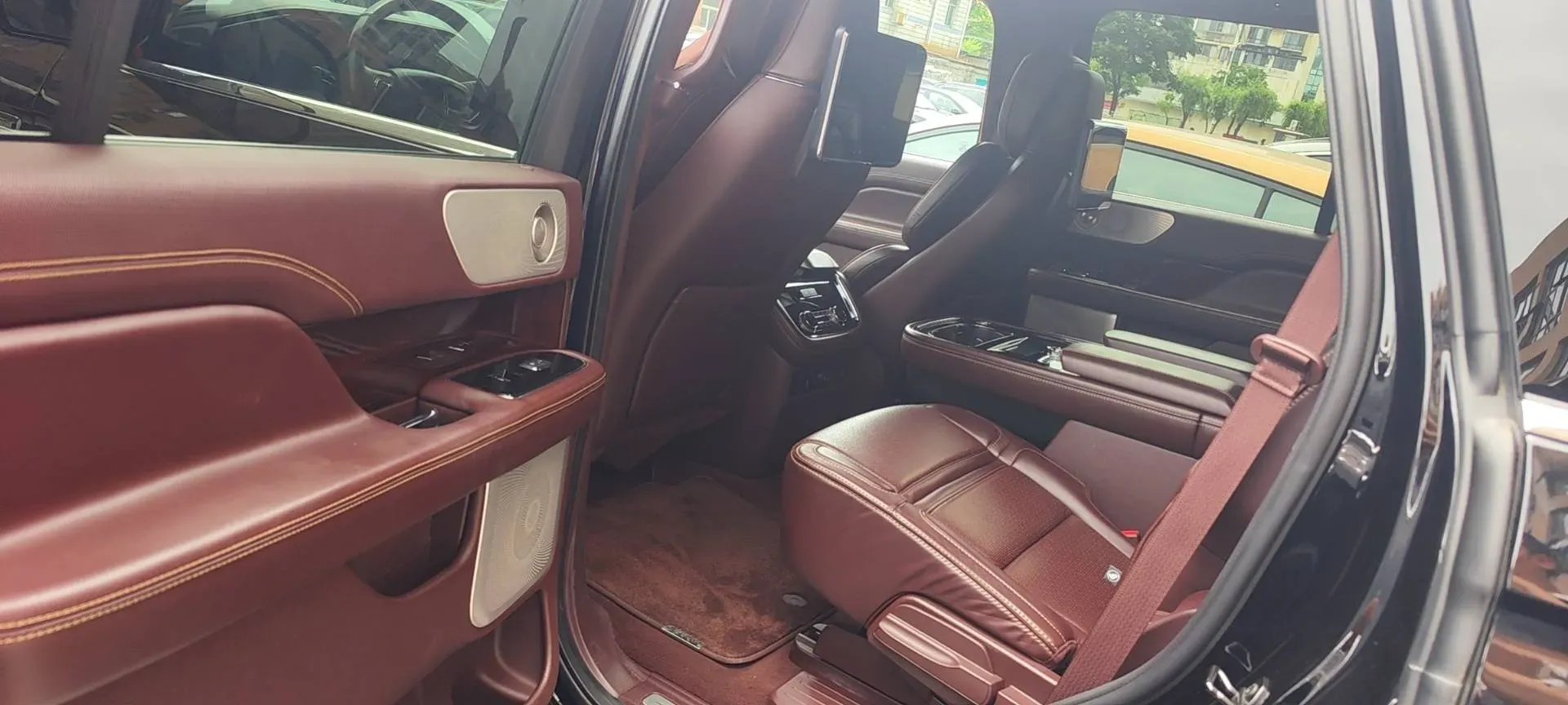 2019 Lincoln Navigator 3.5T 388HP V6 10AT,autocango,china used car exporter,china ev exporter,chinese used car exporter,chinese used ev exporter