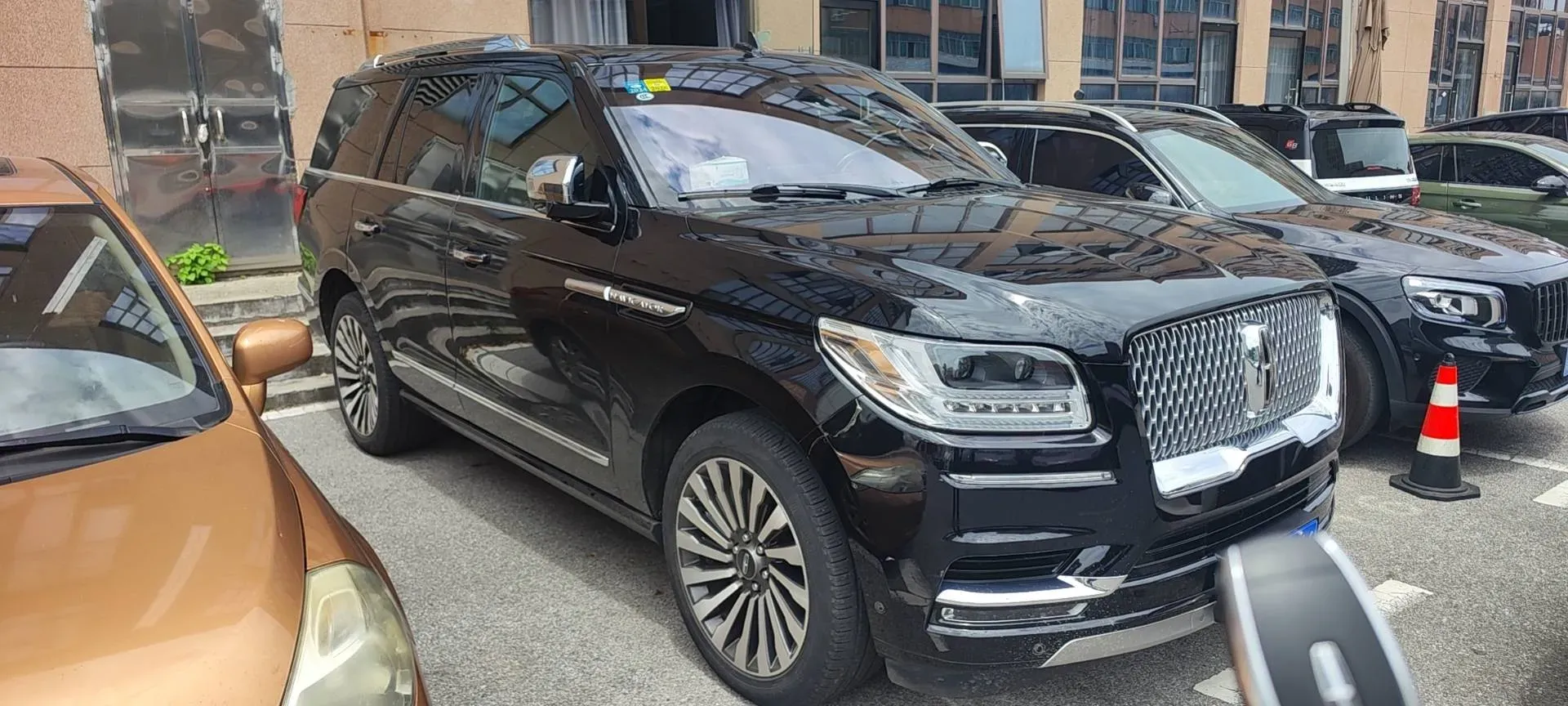 2019 Lincoln Navigator 3.5T 388HP V6 10AT,autocango,china used car exporter,china ev exporter,chinese used car exporter,chinese used ev exporter