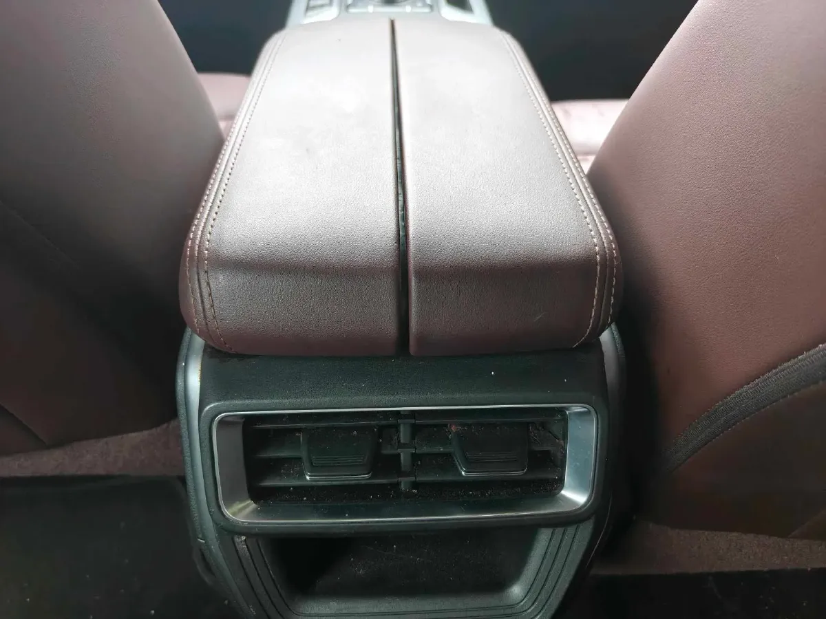 2022 Geely Okavango 1.8T 184HP L4 7DCT,autocango,china used car exporter,china ev exporter,chinese used car exporter,chinese used ev exporter