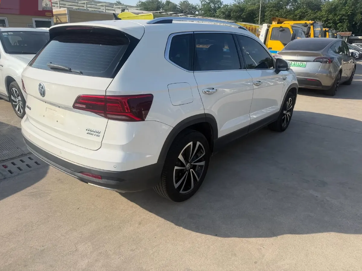 2019 MINI MINI 1.5T 102HP L3 7DCT,autocango,china used car exporter,china ev exporter,chinese used car exporter,chinese used ev exporter